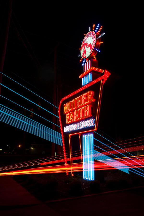 Mother Earth Motor Lodge Kinston Exterior foto